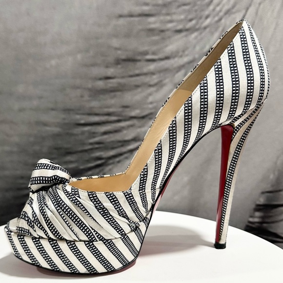 🌺CHRISTIAN LOUBOUTIN 🌺 Greissimo Peep Toe Striped Pumps Size: 37.5 - Picture 2 of 15